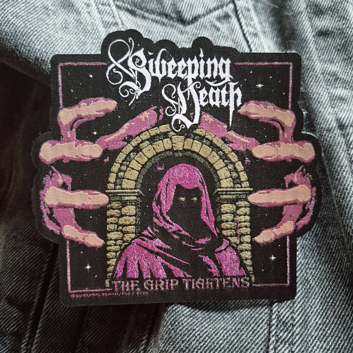 Patch 'The Grip Tightens' Cut-Out